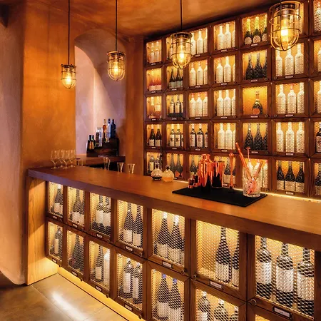 Athina Aperto (adults Only) ثيرا