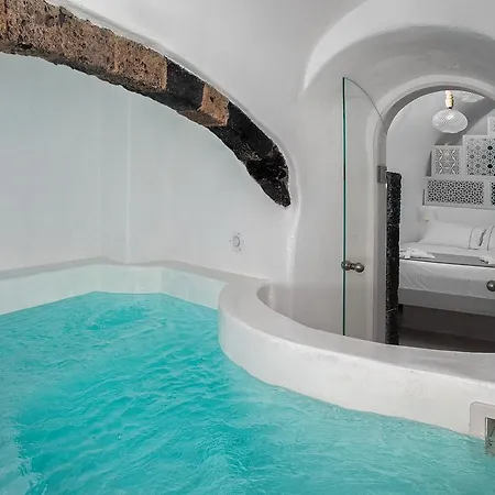 Aperto - Adults Only