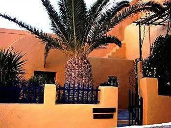 Athina Aperto (adults Only) ثيرا