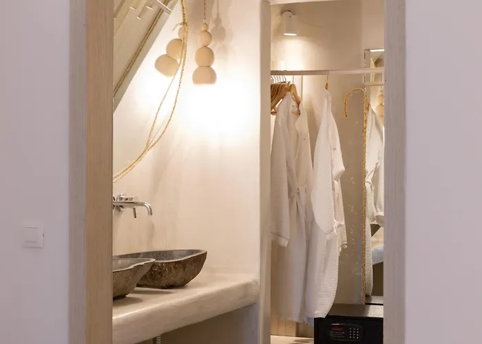 Aperto - Adults Only Hotel Fira (Santorini)